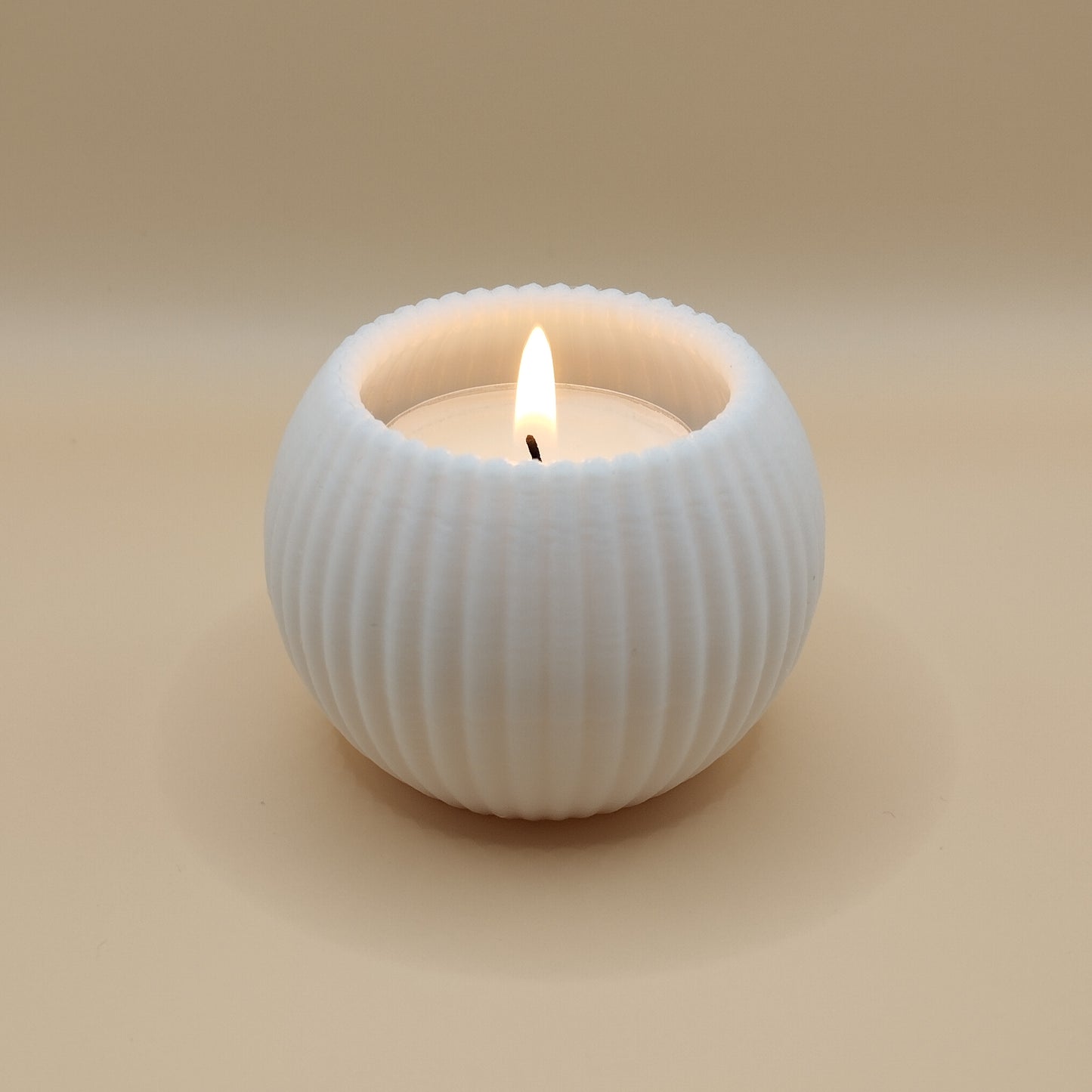 The Ribbed Tea Light Holder – Teelichthalter mit edler Struktur