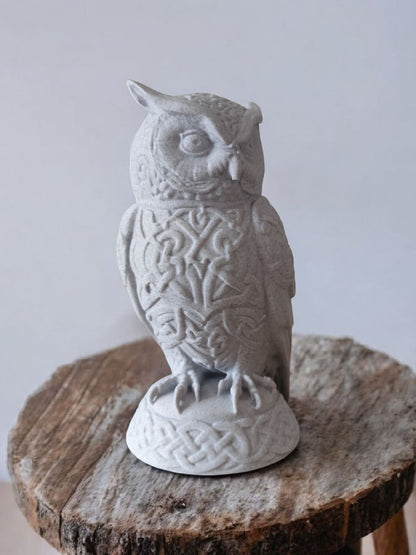 Celtic Owl Sculpture – 3D-gedruckte Eulenfigur mit keltischen Ornamenten