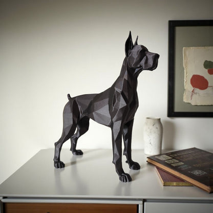 Low Poly Great Dane – Elegante 3D-gedruckte Skulptur im polygonalen Design