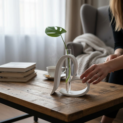 Heart Loop Vase – Romantische Design-Vase für Reagenzgläser